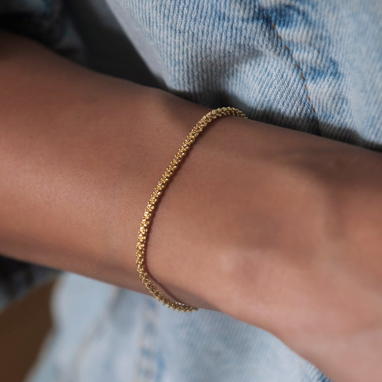 Pulseira Dourada Brilhante de Luxo